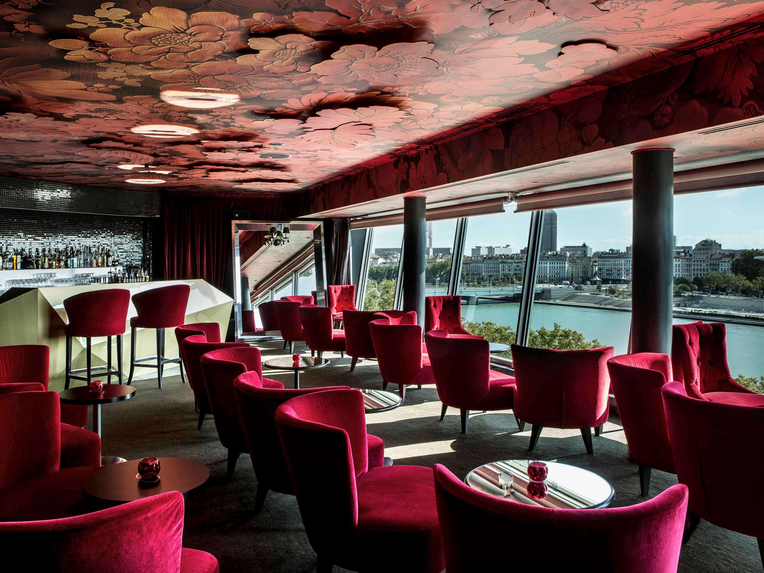 Sofitel Lyon Bellecour Hotel Екстериор снимка The bar at the 101 bar