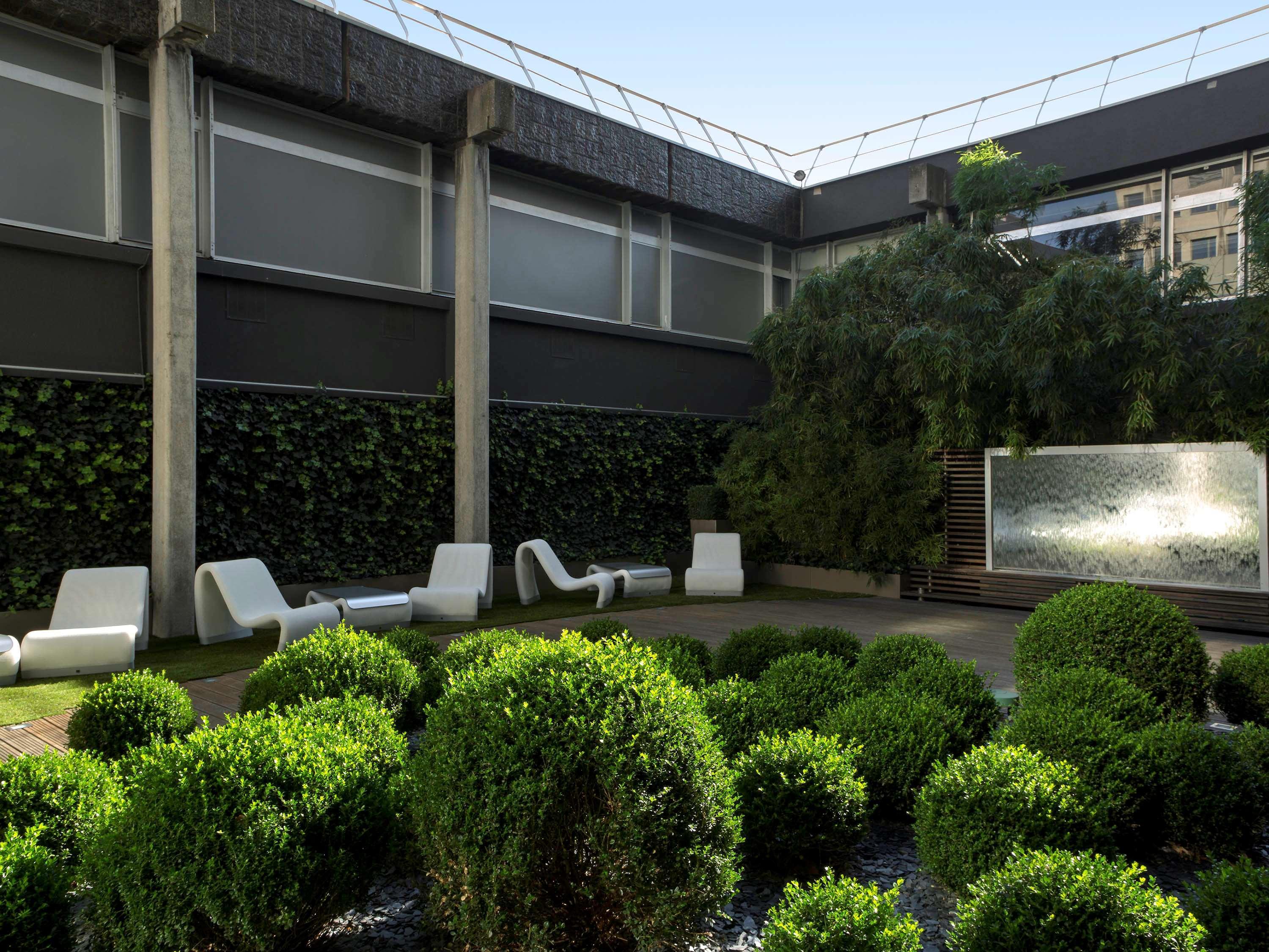 Sofitel Lyon Bellecour Hotel Екстериор снимка The courtyard of the building