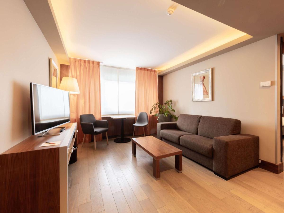 Sofitel Lyon Bellecour Hotel Екстериор снимка A living room