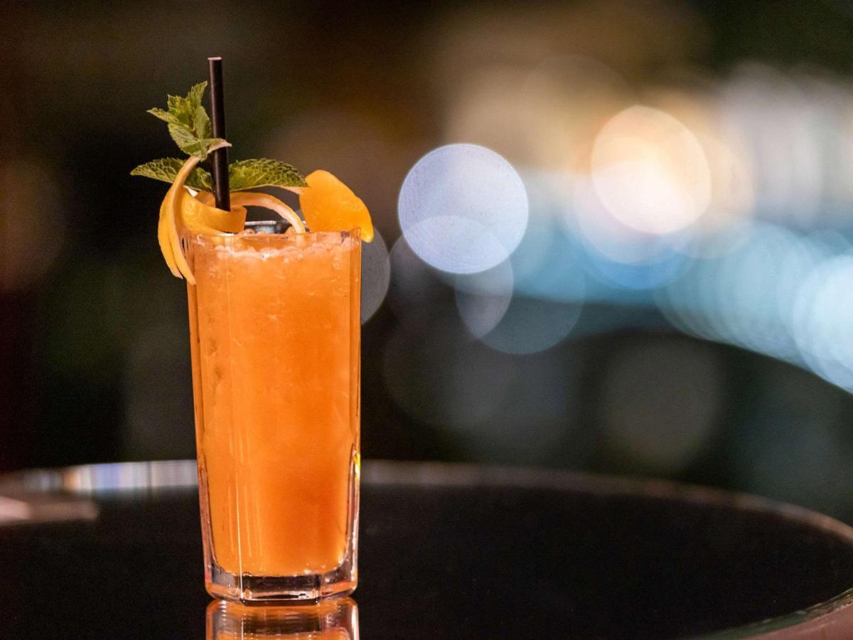 Sofitel Lyon Bellecour Hotel Екстериор снимка A screwdriver cocktail