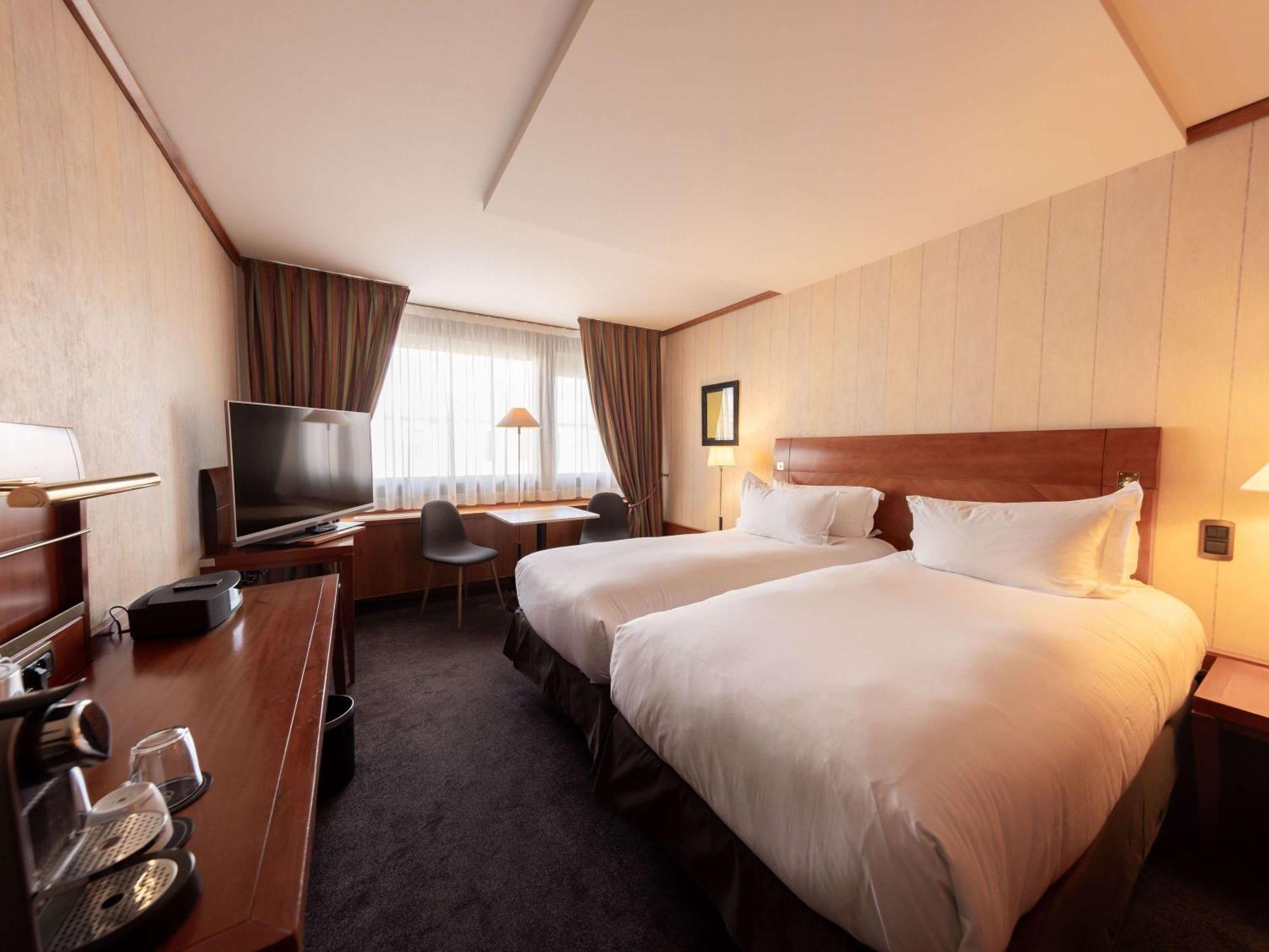 Sofitel Lyon Bellecour Hotel Екстериор снимка A room at the hotel